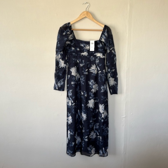 Abercrombie & Fitch Dresses & Skirts - NWT Abercrombie the A&F Emerson Chiffon Long Sleeve Midi Dress Small